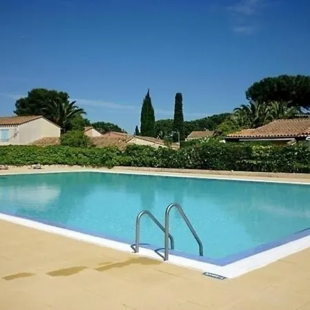 Cap D'agde, 3 Pieces, 6 Personnes - Fr-1-723-74 Agde
